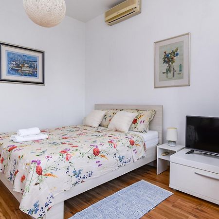 Apartman Zara Apartamento Opatija Exterior foto